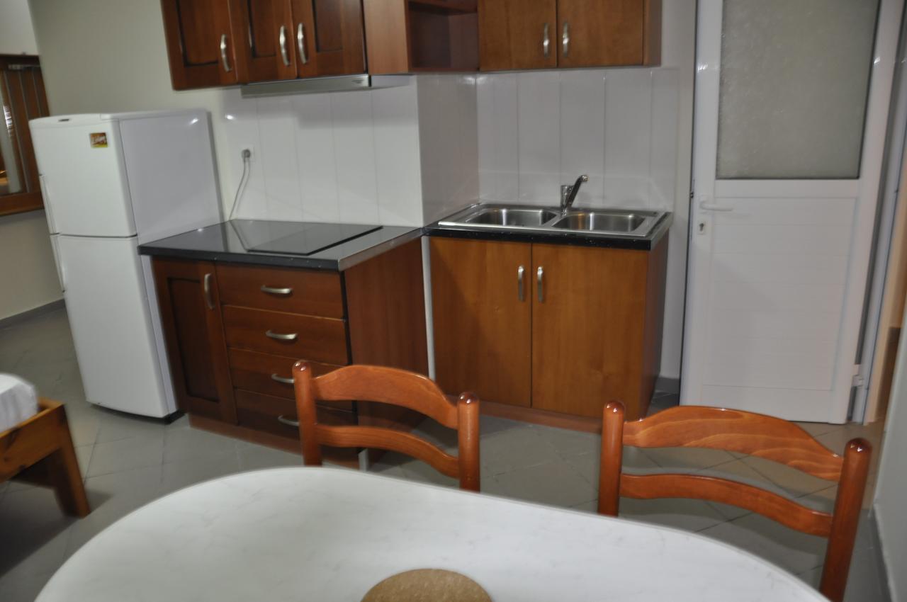 Zotos Apartment Himare Exterior photo